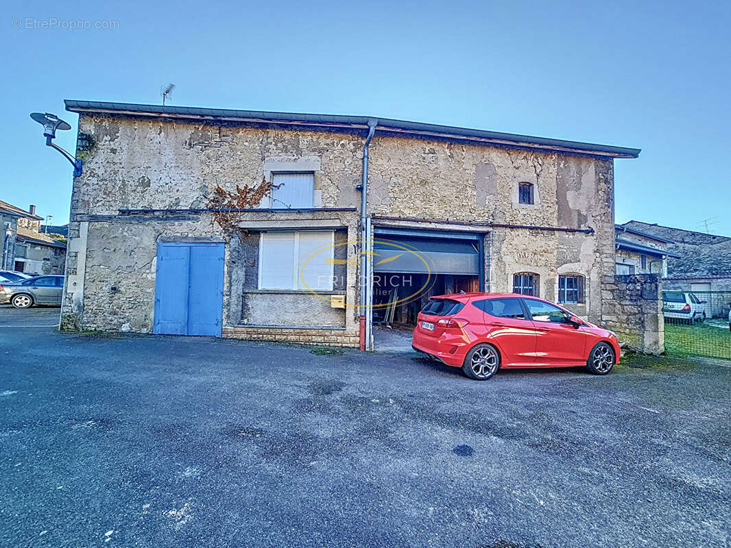 Maison à GONDRECOURT-LE-CHATEAU