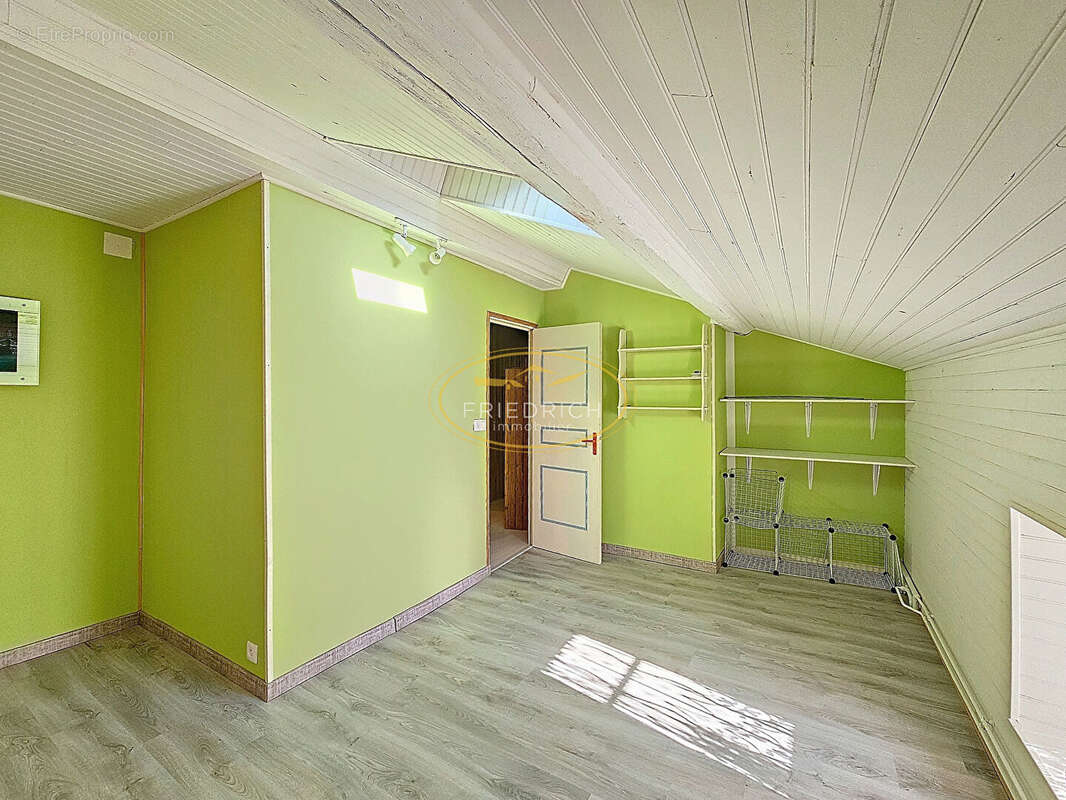 Maison à GONDRECOURT-LE-CHATEAU