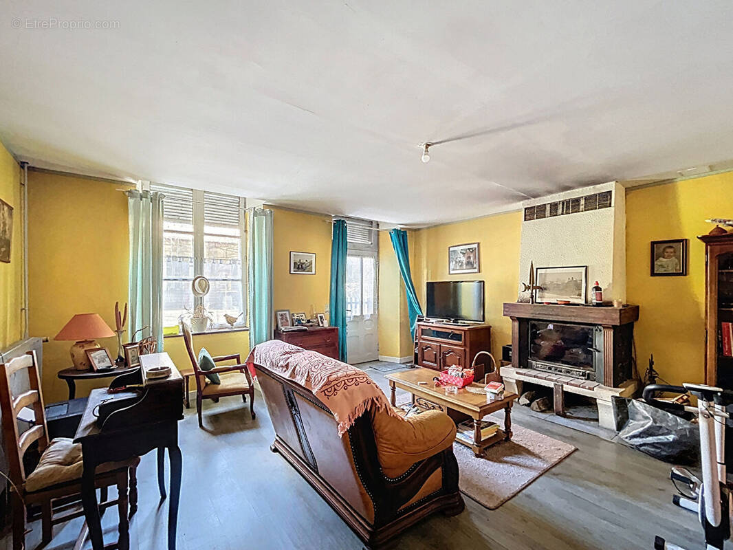 Maison à MAXEY-SUR-VAISE