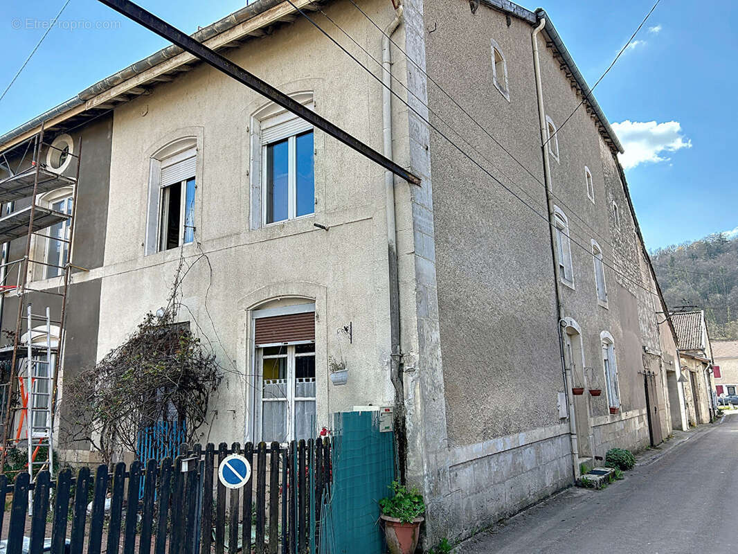 Maison à MAXEY-SUR-VAISE