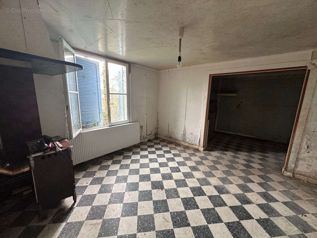 Maison à COMBLES-EN-BARROIS