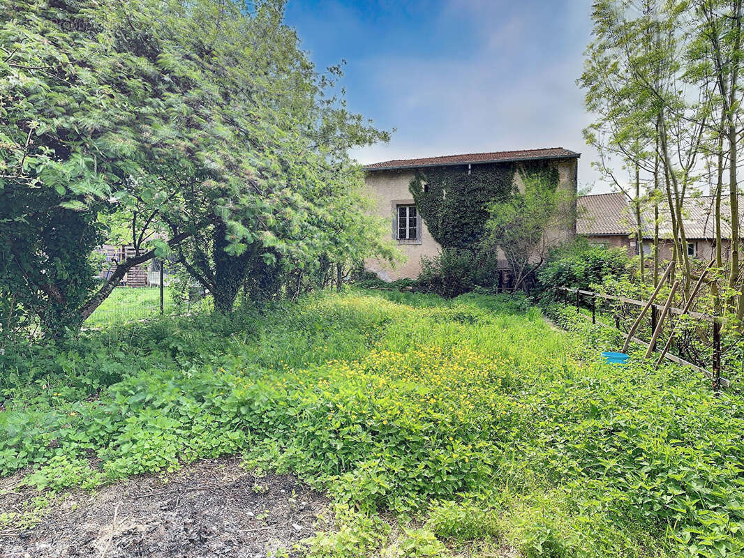 Maison à VIGNEULLES-LES-HATTONCHATEL