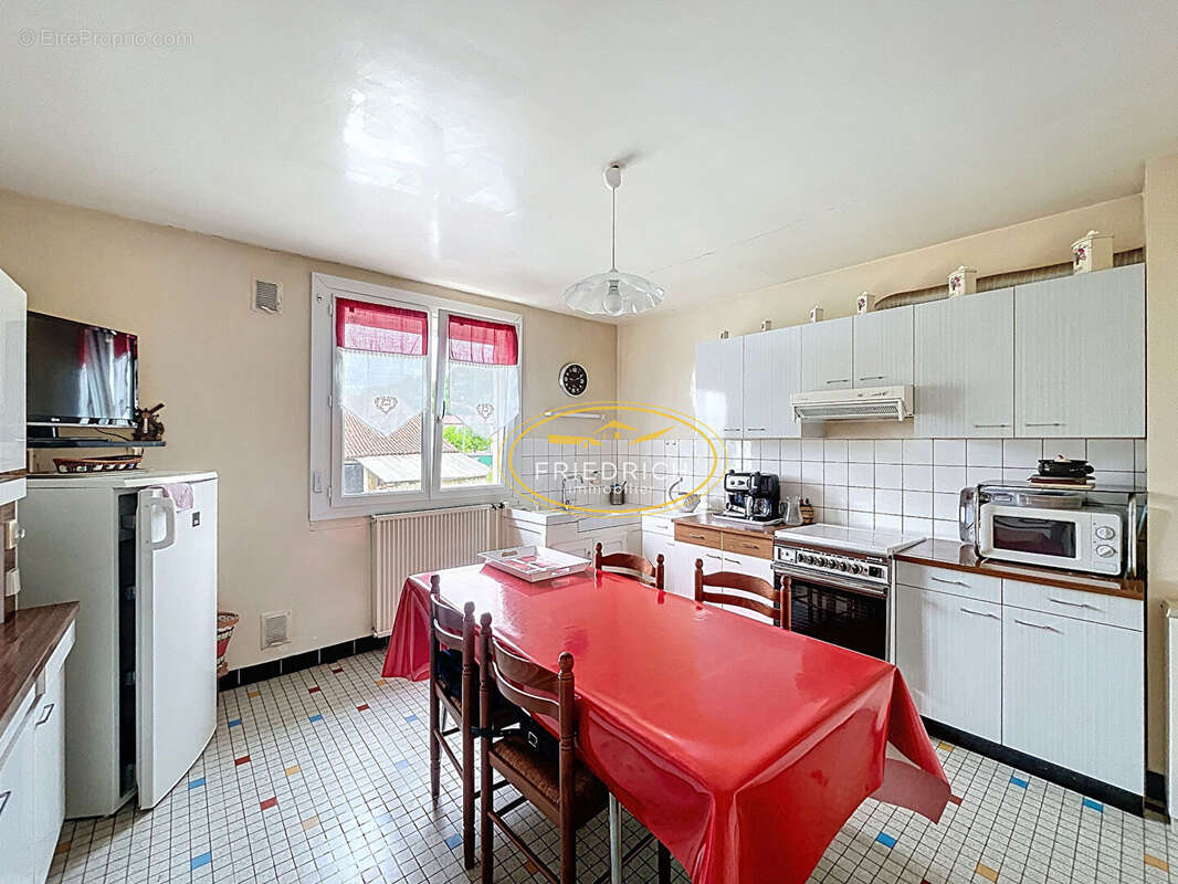 Maison à BIENCOURT-SUR-ORGE