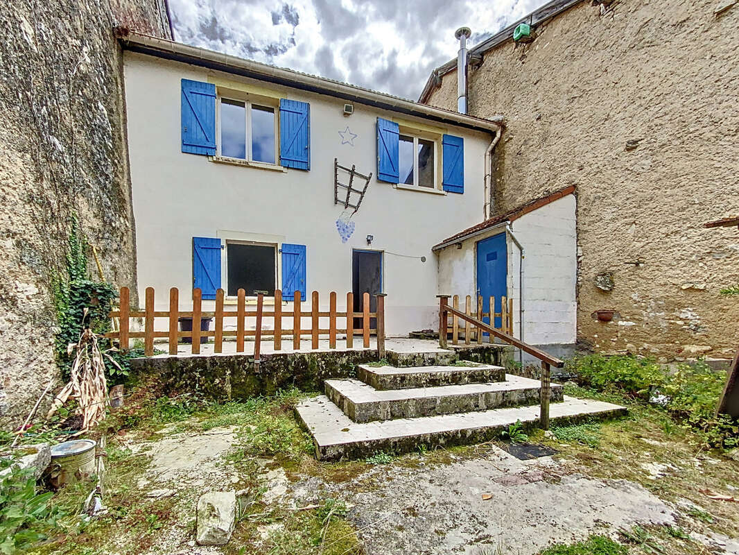 Maison à GIRAUVOISIN