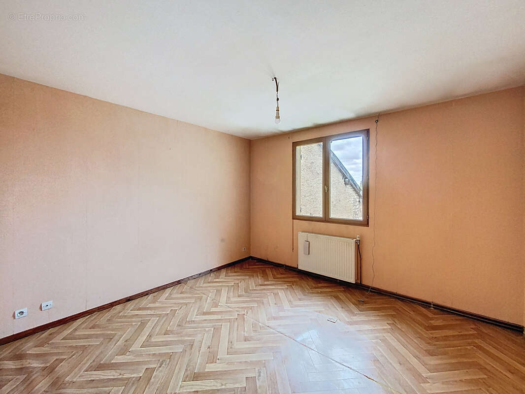 Maison à GIRAUVOISIN