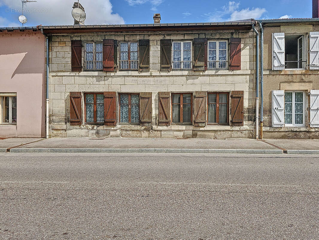 Maison à TRONVILLE-EN-BARROIS