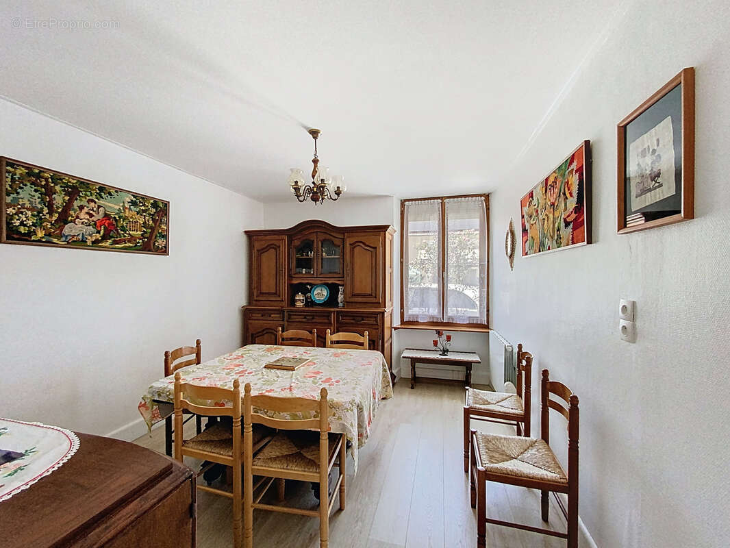 Maison à LEROUVILLE