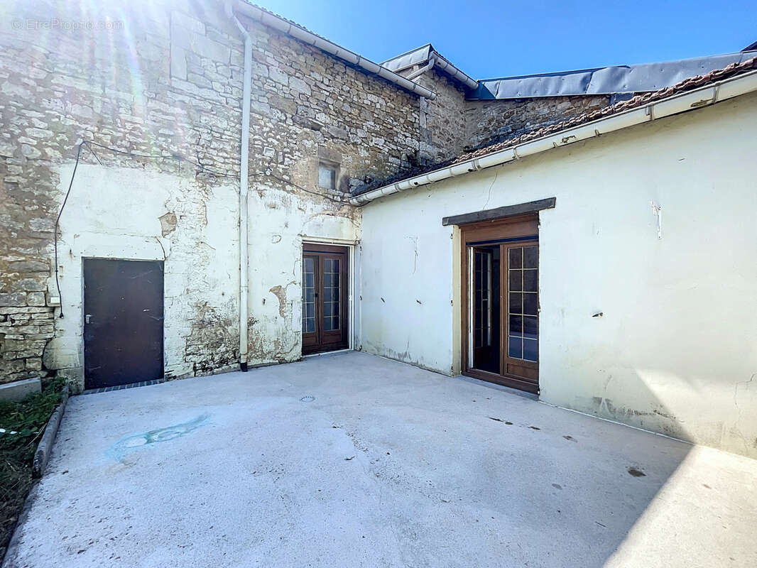 Maison à HEVILLIERS