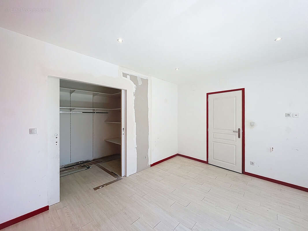 Maison à HEVILLIERS