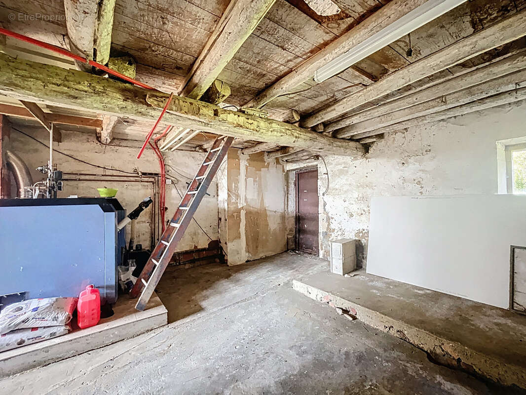 Maison à HEVILLIERS