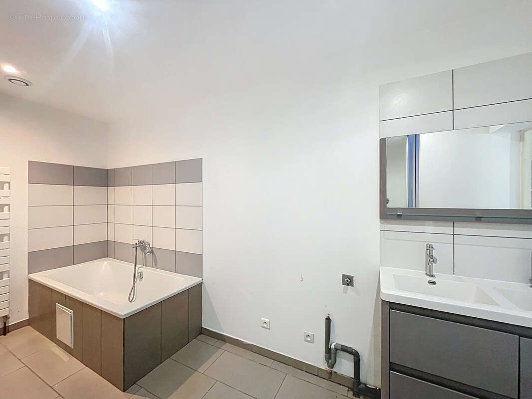 Maison à HEVILLIERS