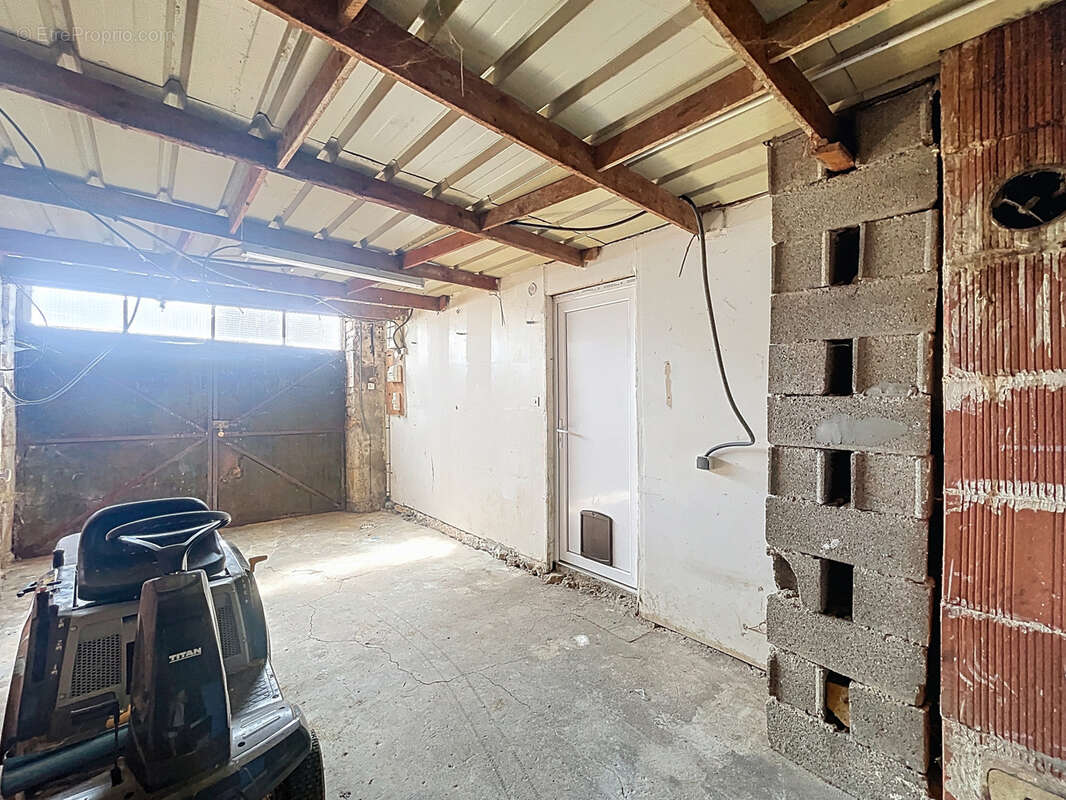 Maison à HEVILLIERS