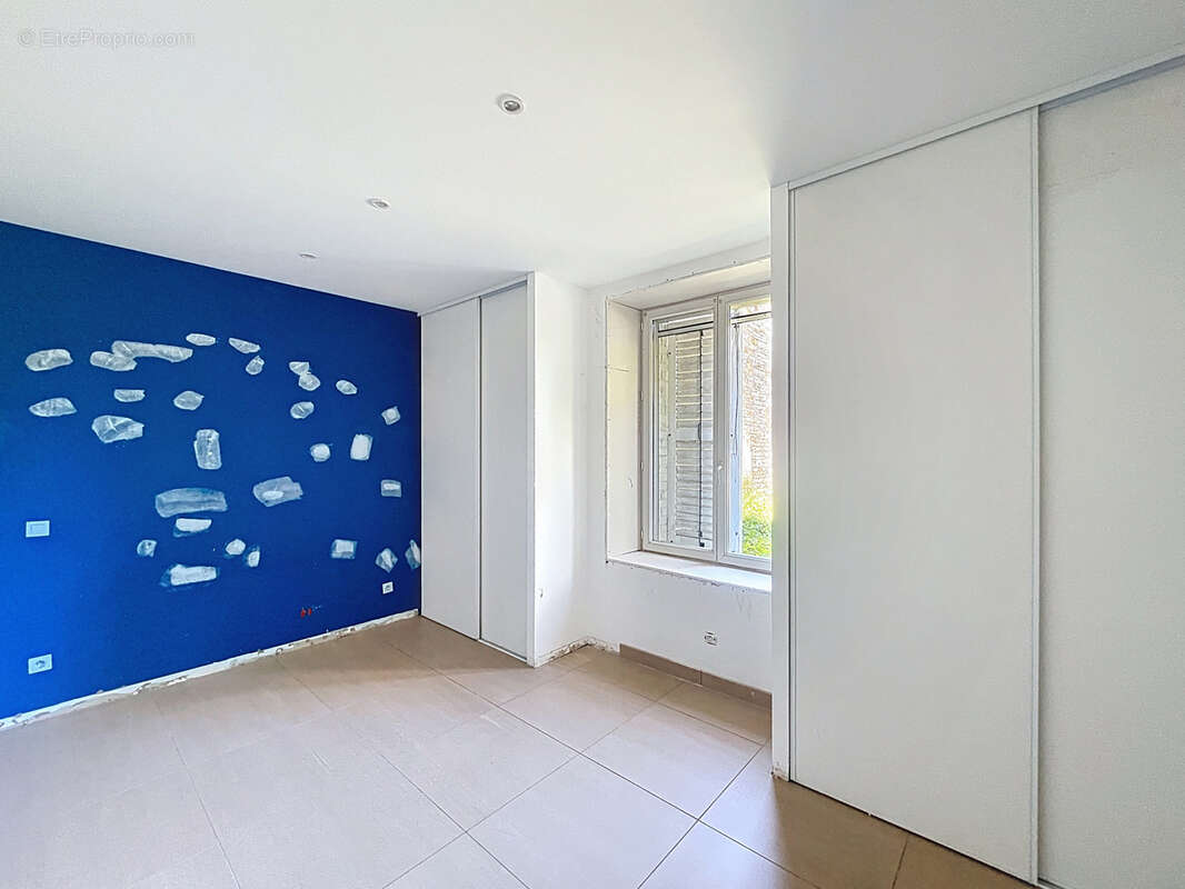 Maison à HEVILLIERS