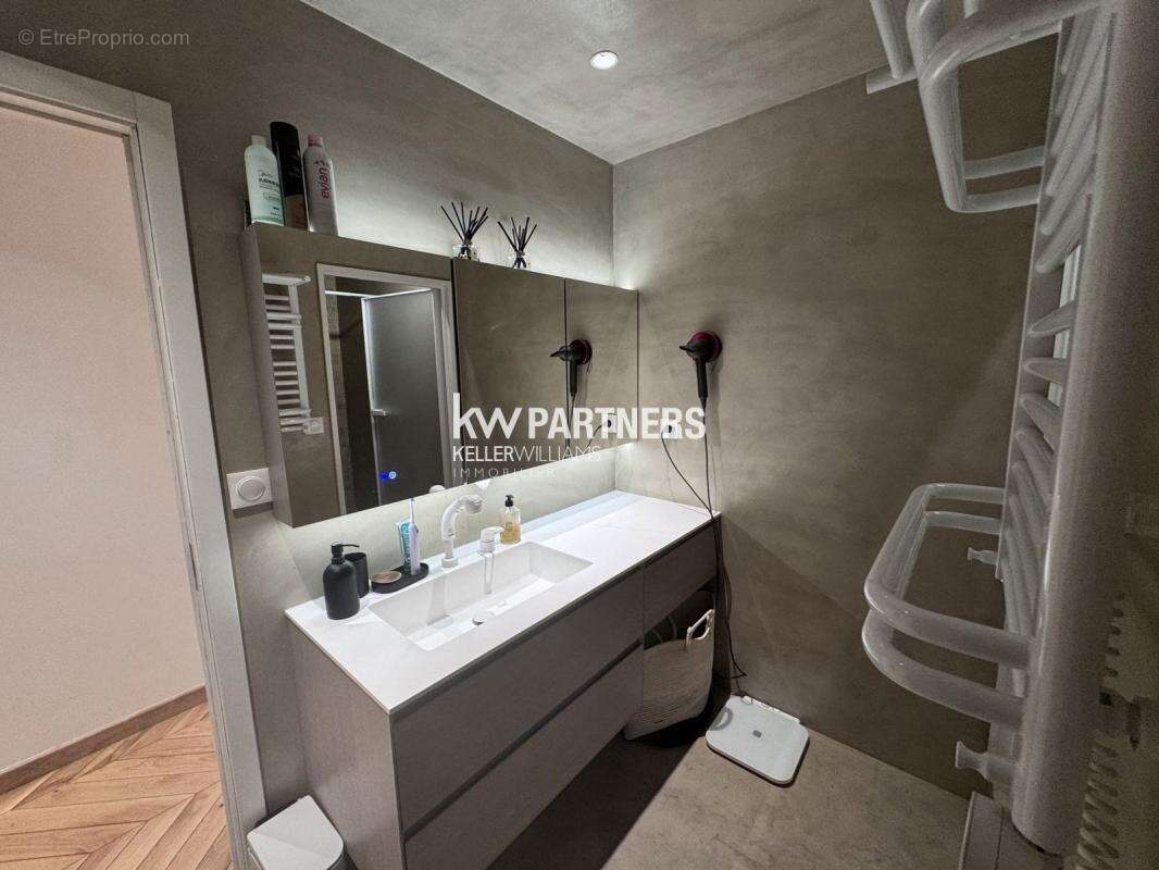 Appartement à PARIS