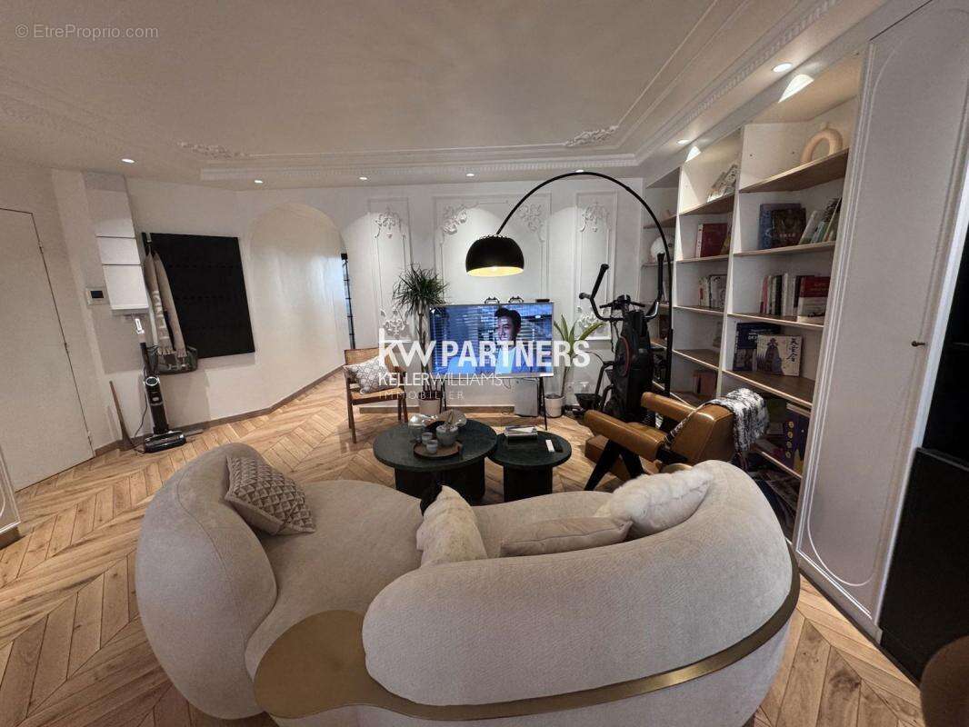 Appartement à PARIS