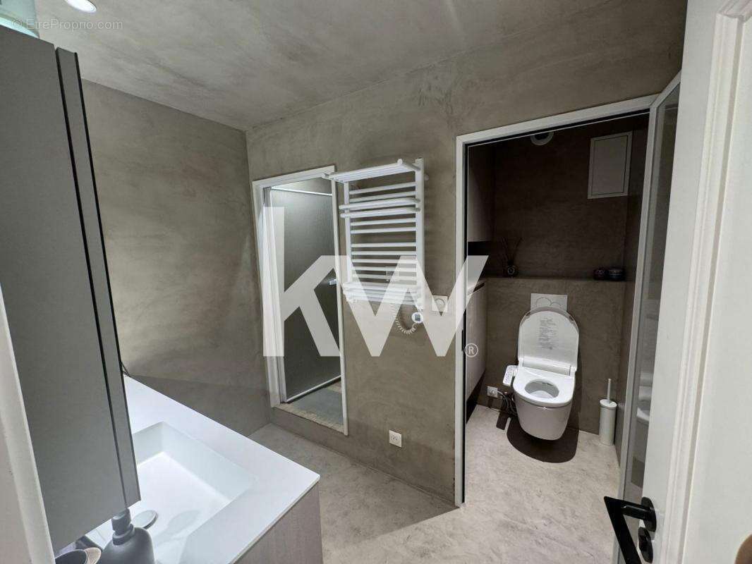 Appartement à PARIS