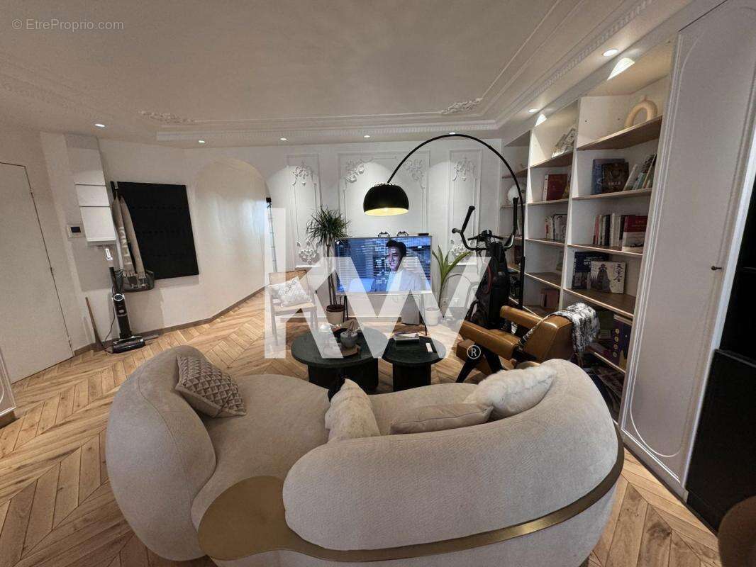 Appartement à PARIS