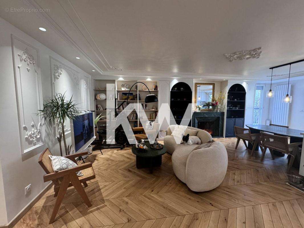 Appartement à PARIS