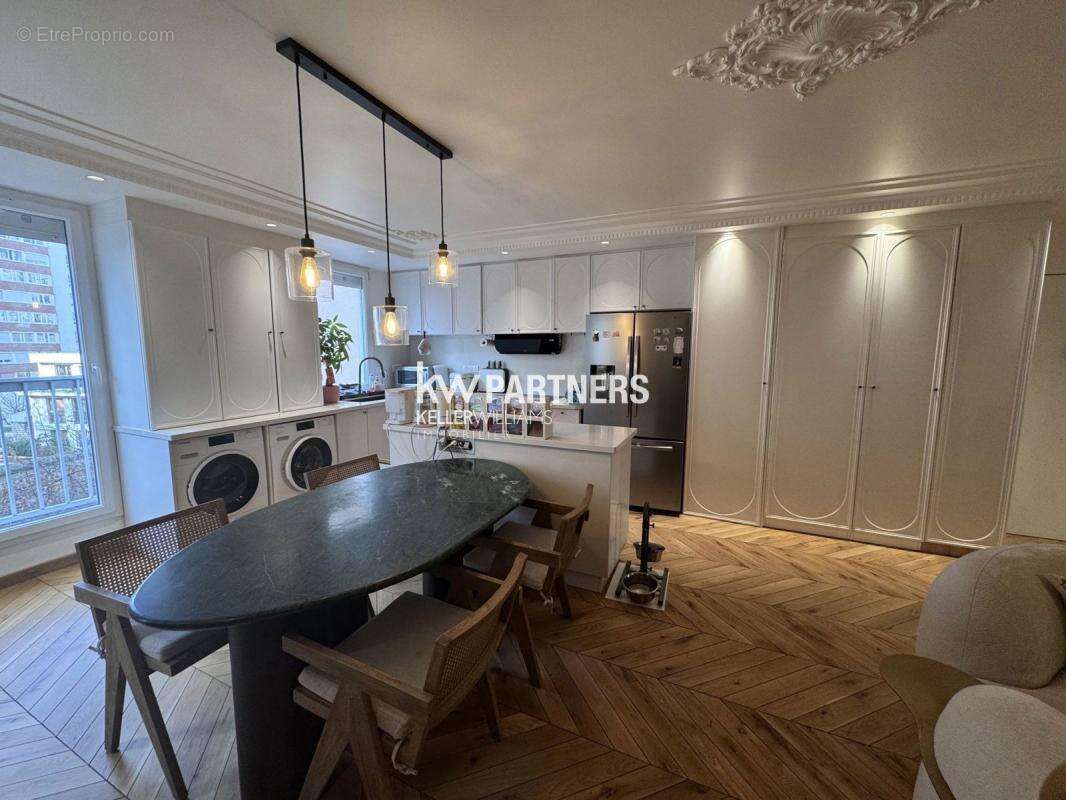 Appartement à PARIS