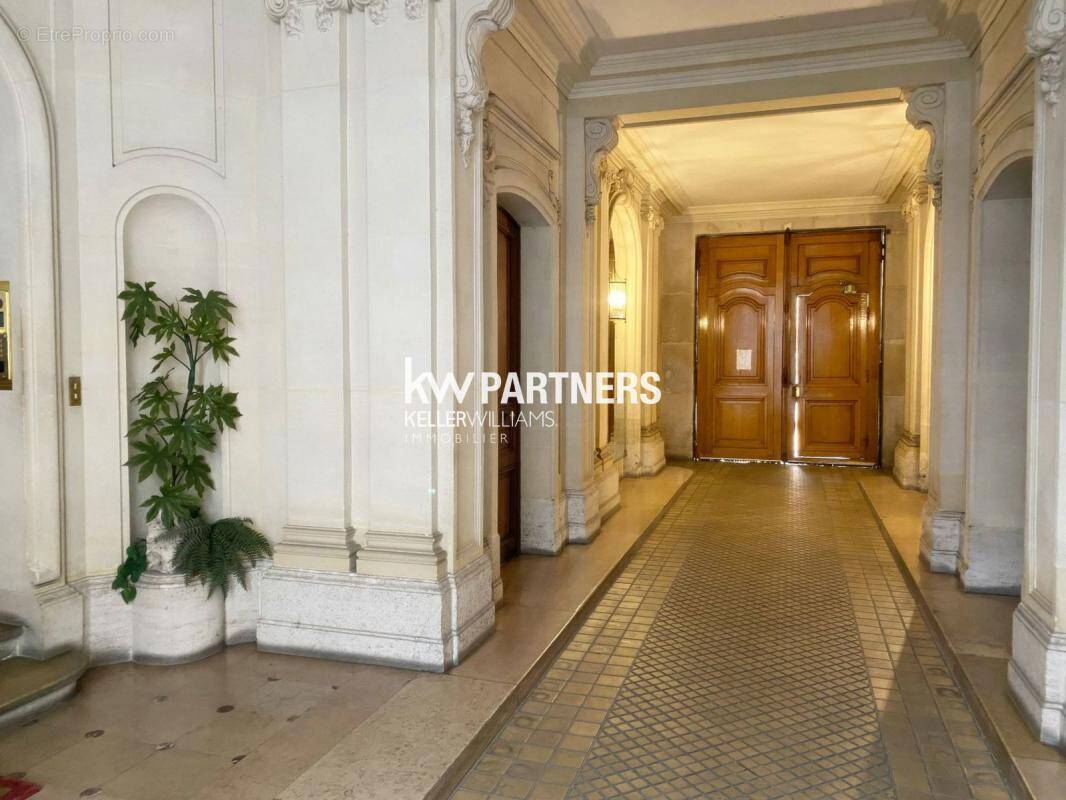 Appartement à PARIS