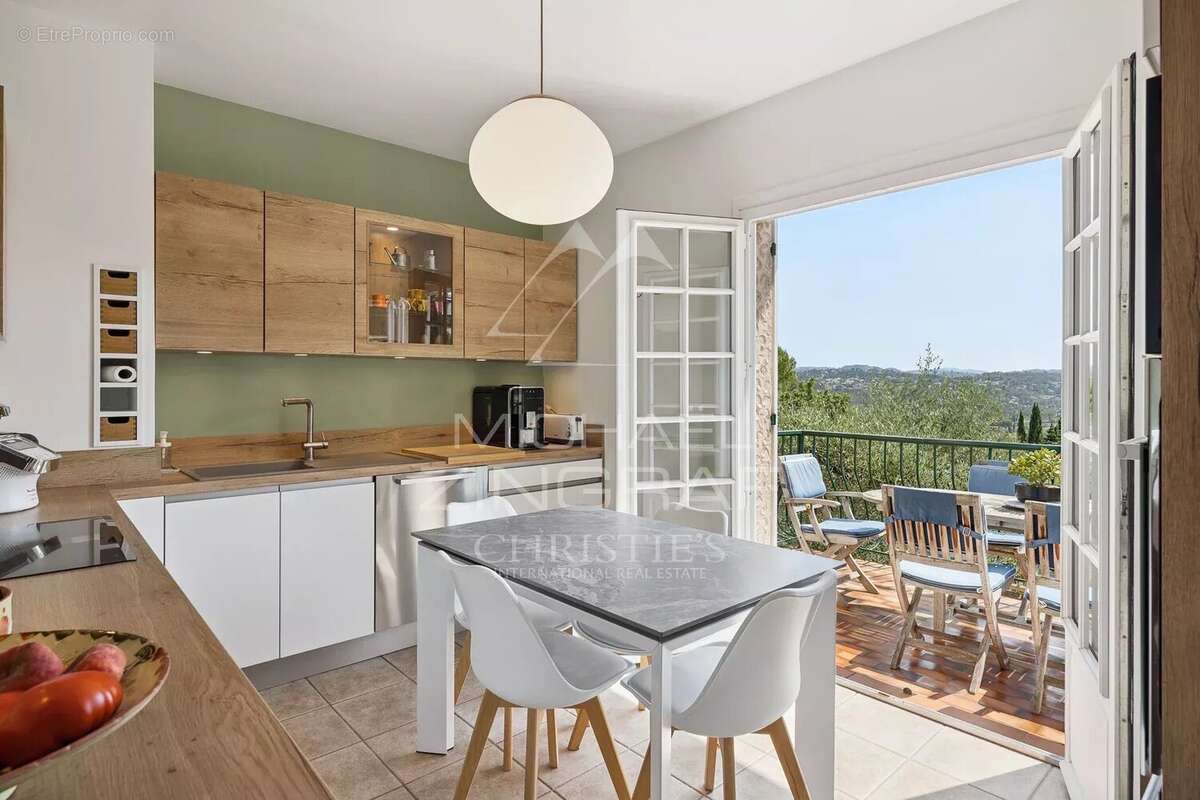 Maison à PEYMEINADE