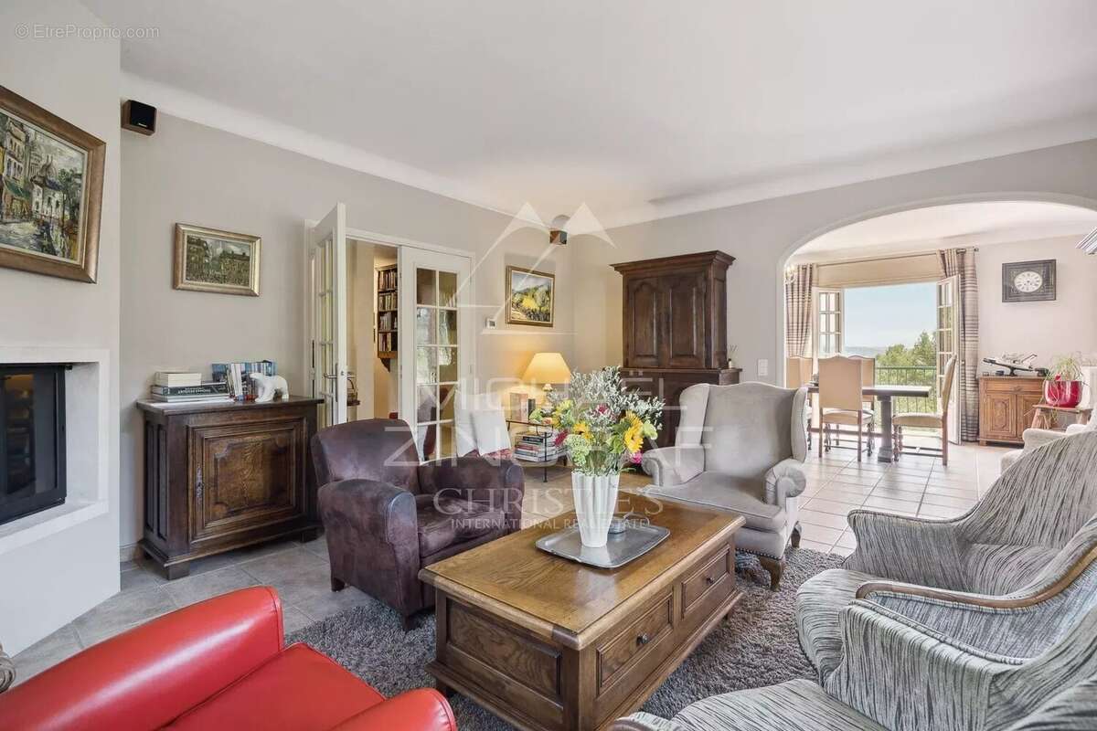 Maison à PEYMEINADE