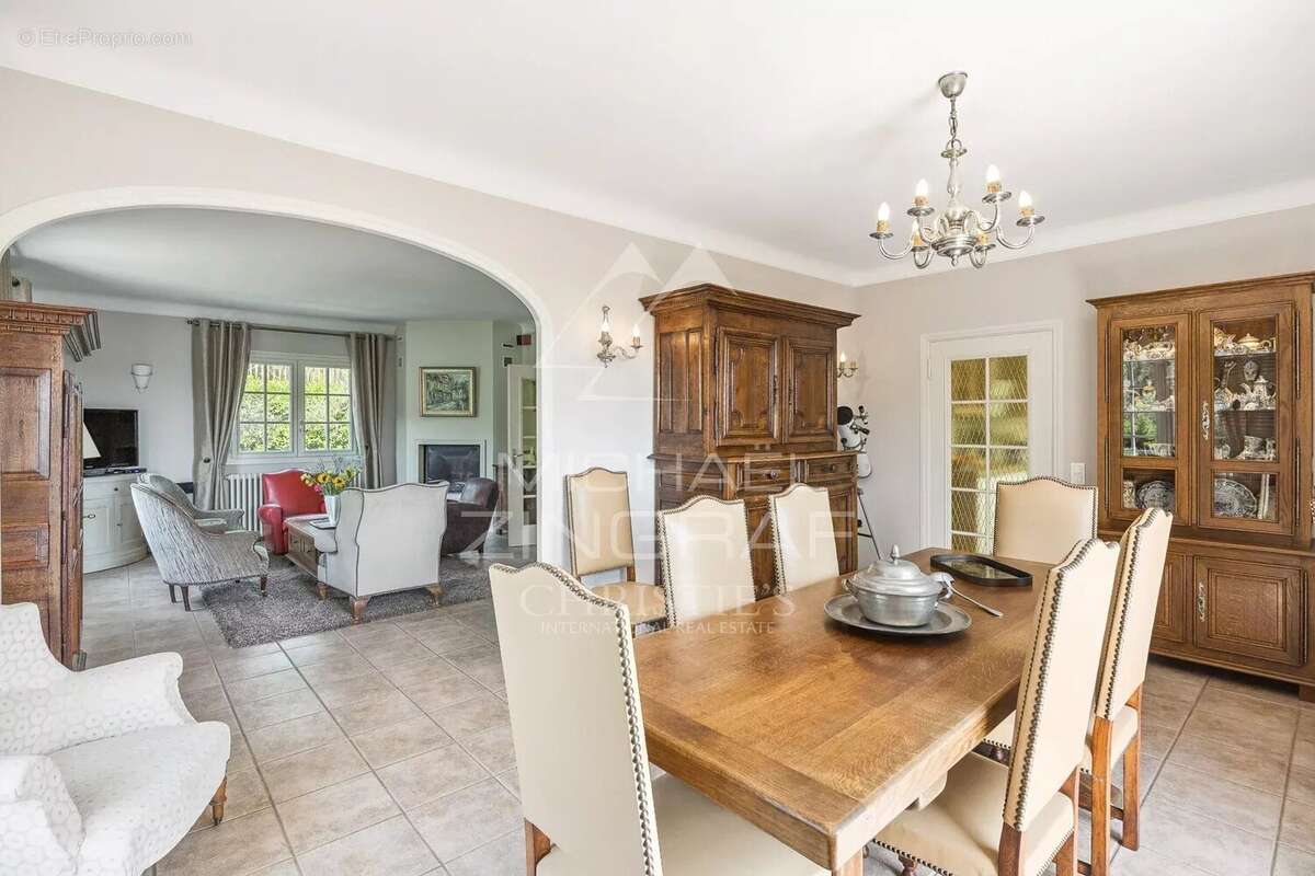 Maison à PEYMEINADE