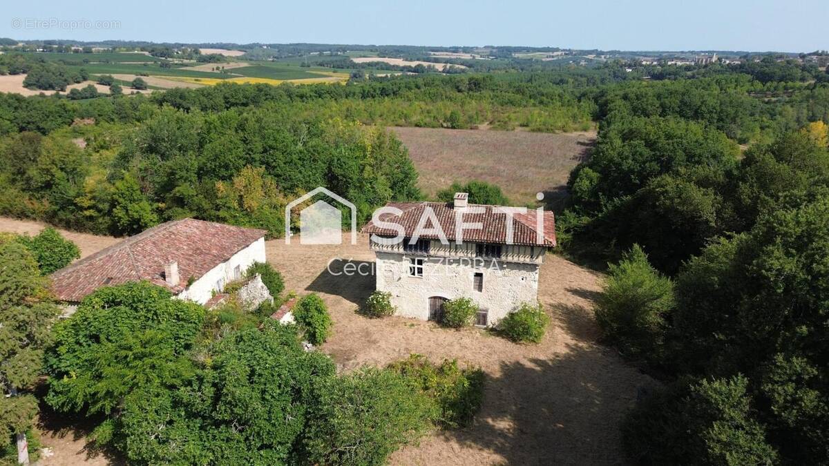 Photo 1 - Maison à MONTREAL