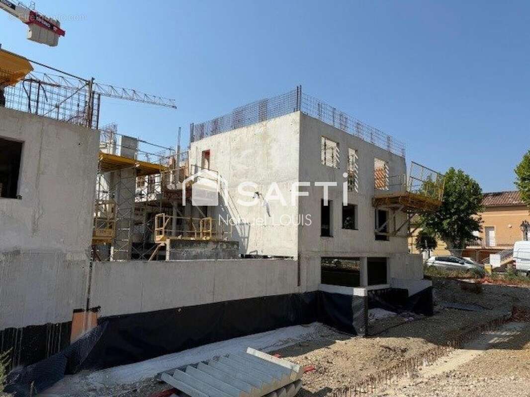 Photo 4 - Appartement à SENAS