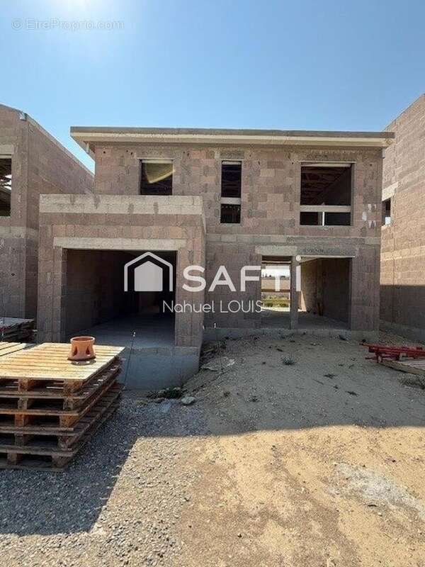 Photo 2 - Maison à SENAS