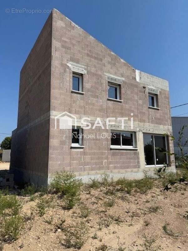 Photo 2 - Maison à SENAS