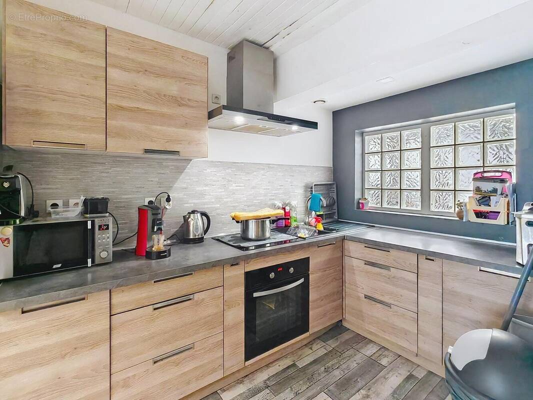 Photo 1 - Maison à QUIEVRECHAIN