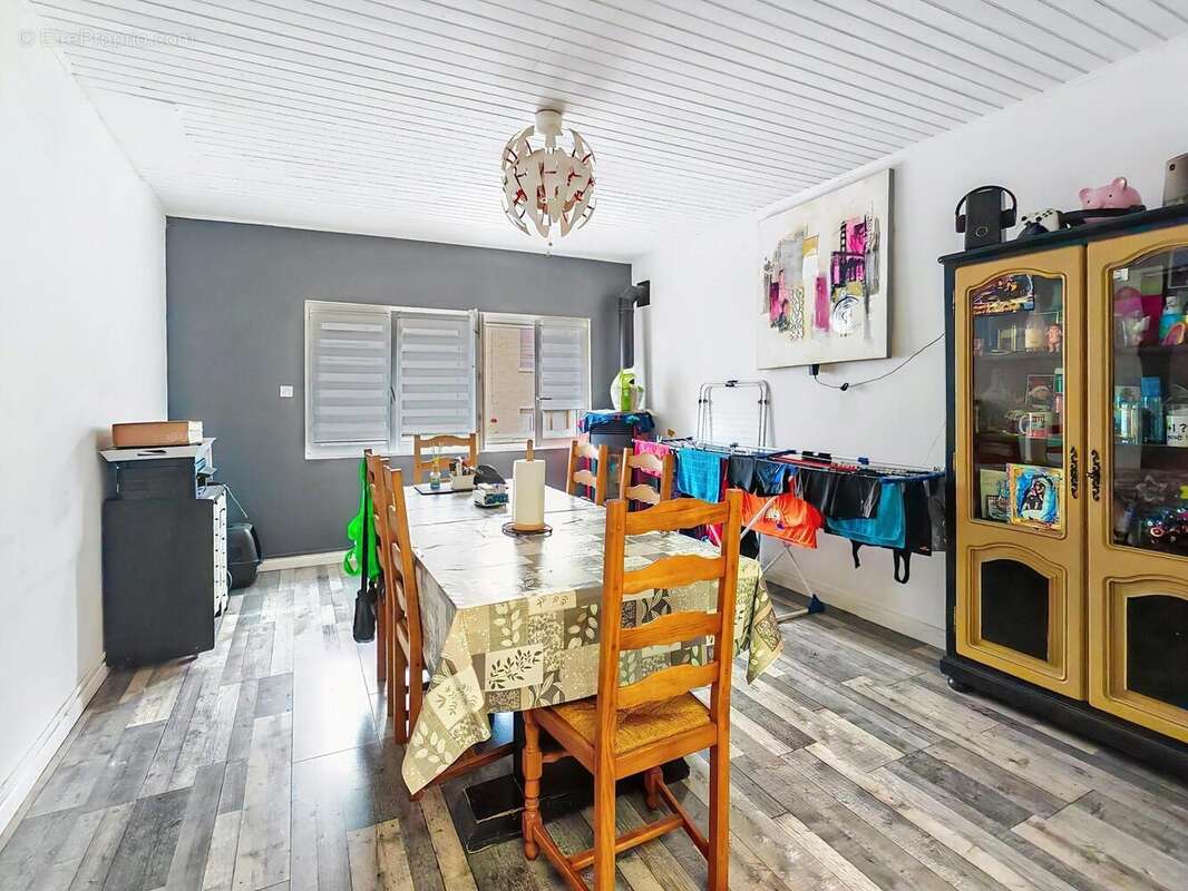 Photo 3 - Maison à QUIEVRECHAIN