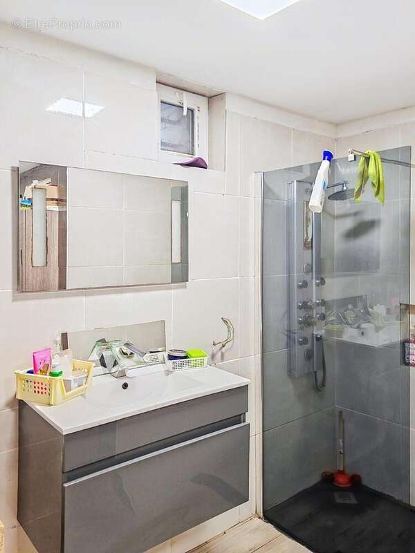 Photo 4 - Maison à QUIEVRECHAIN