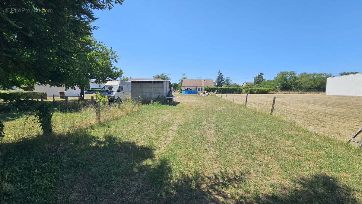 Maison à SAINT-PARIZE-LE-CHATEL