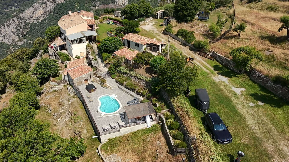 Maison à TOUET-DE-L&#039;ESCARENE