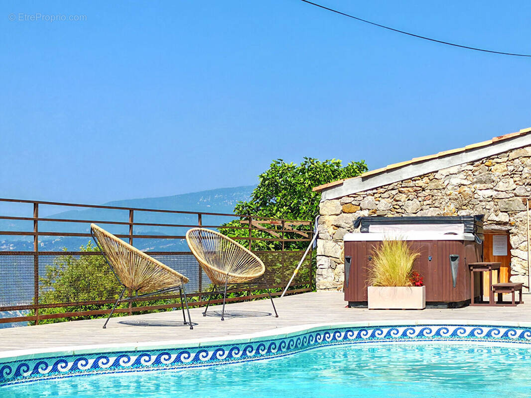 Maison à TOUET-DE-L&#039;ESCARENE