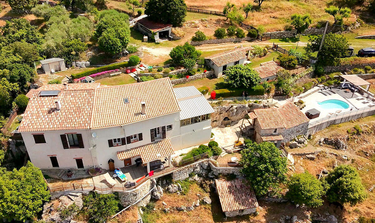 Maison à TOUET-DE-L&#039;ESCARENE