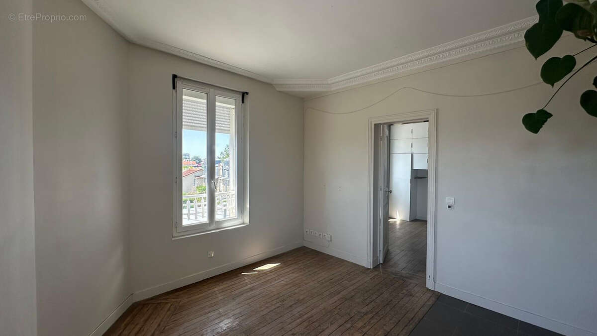 Appartement à BOIS-COLOMBES