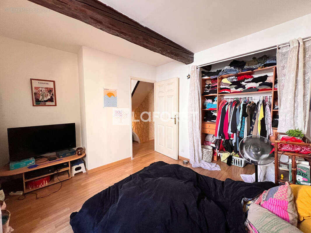 Maison à LATOUR-DE-FRANCE