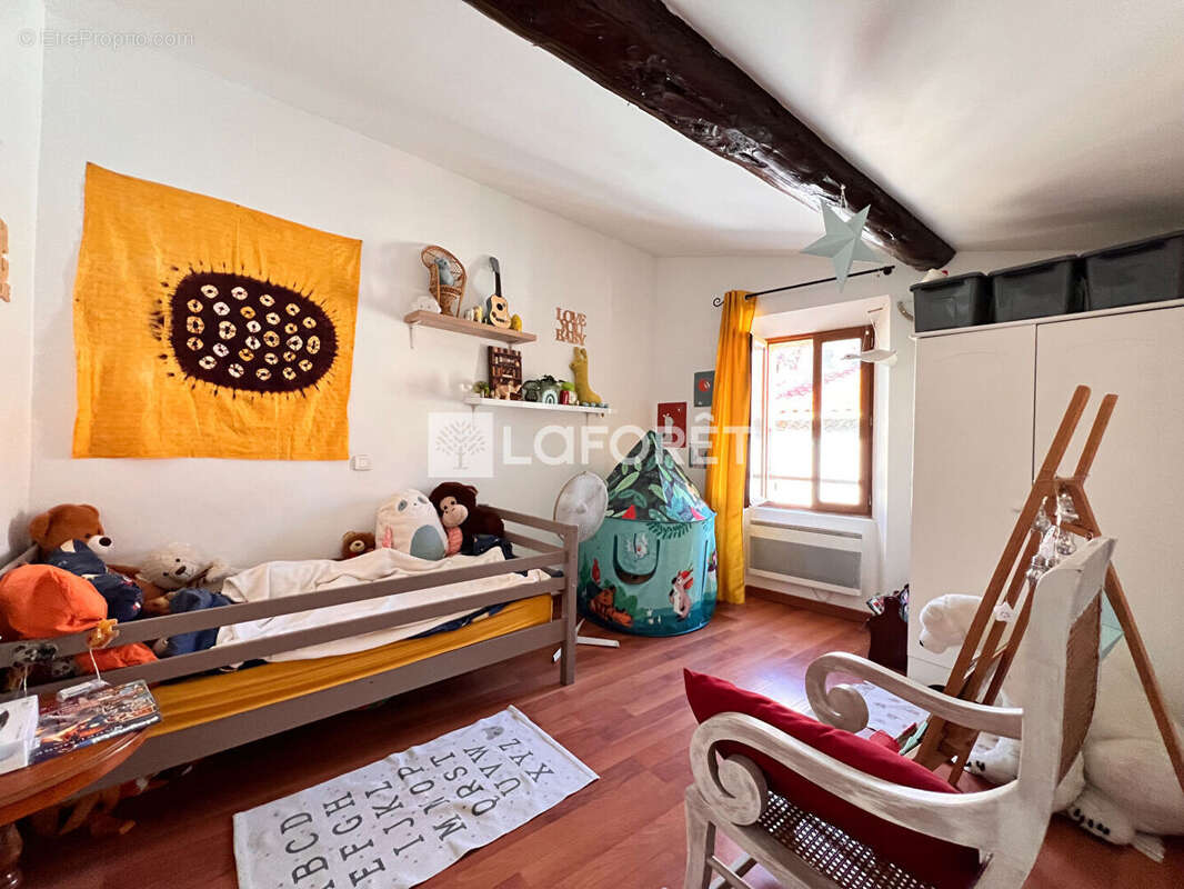 Maison à LATOUR-DE-FRANCE