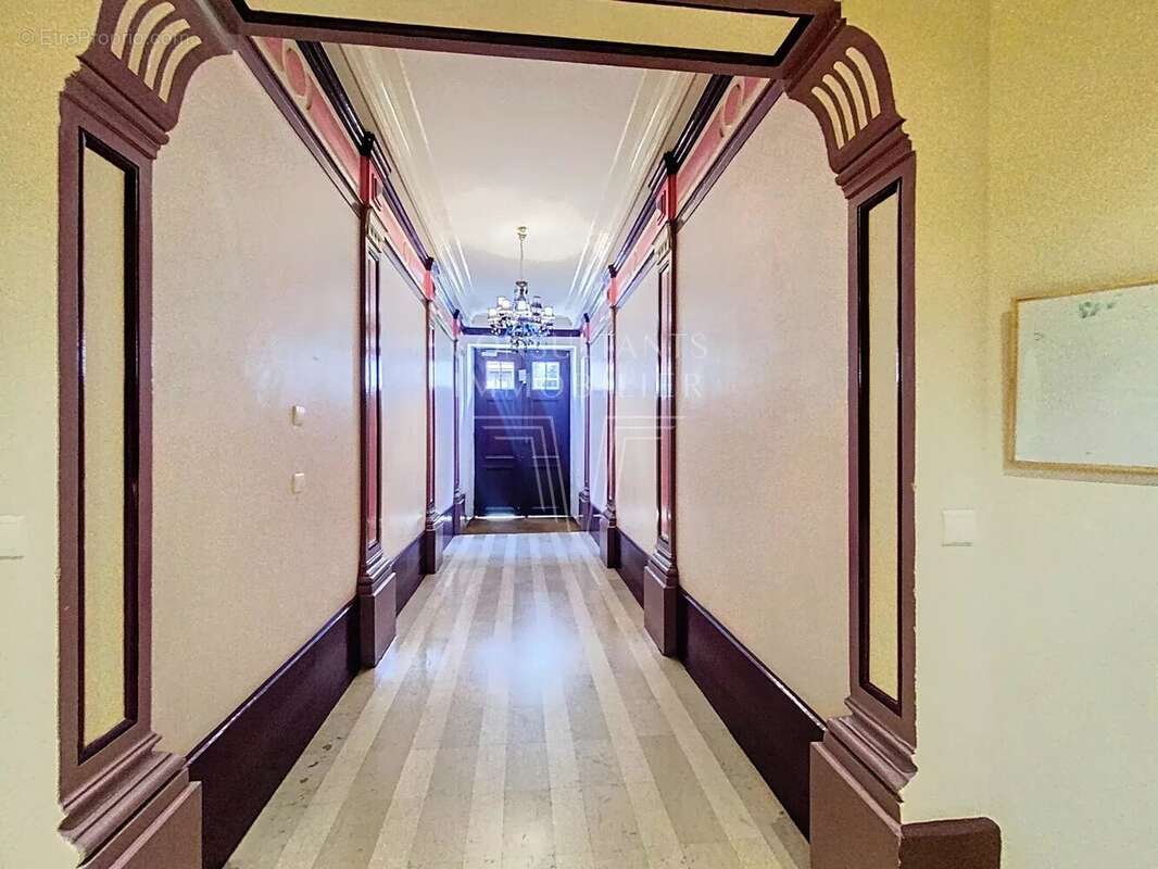 Appartement à PARIS-17E