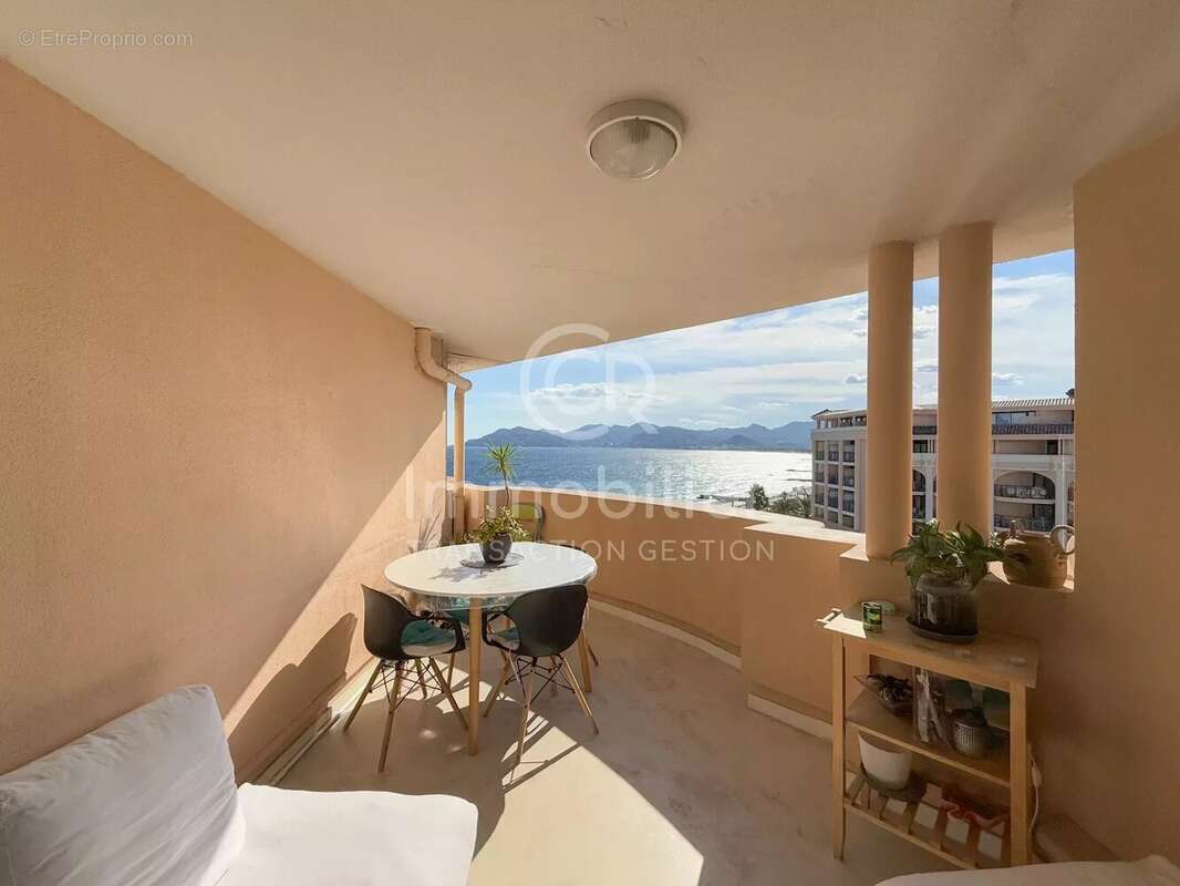 Appartement à CANNES