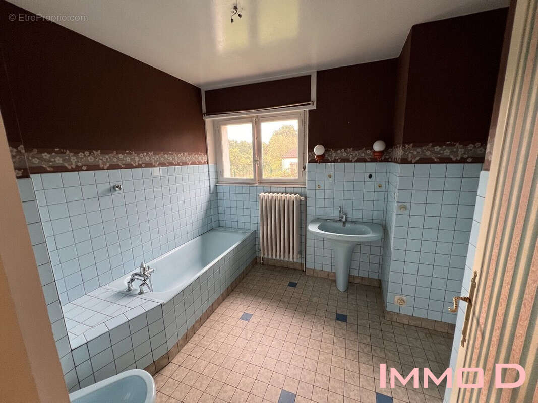 Maison à THAON-LES-VOSGES