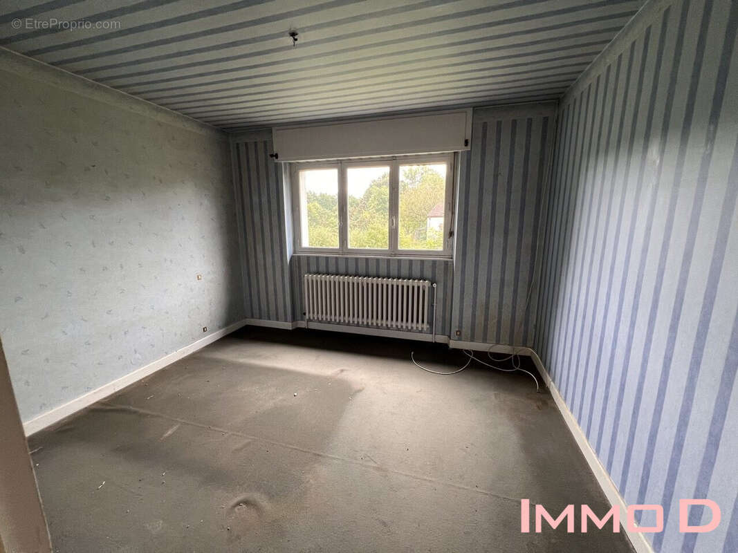 Maison à THAON-LES-VOSGES