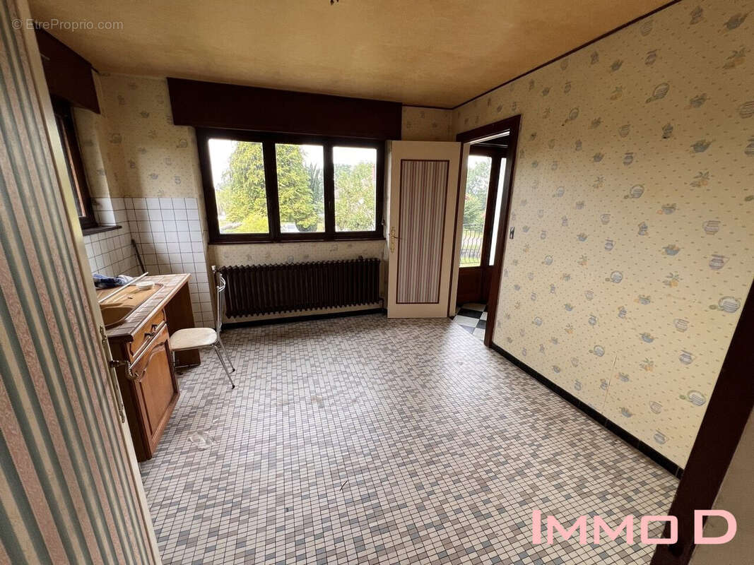 Maison à THAON-LES-VOSGES