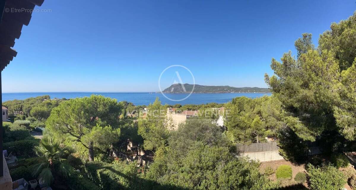 Appartement à SAINT-MANDRIER-SUR-MER