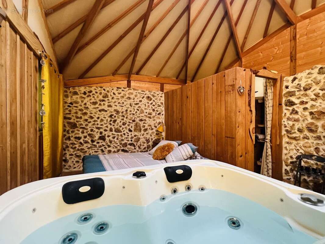 Maison à SAINT-MAXIMIN-LA-SAINTE-BAUME