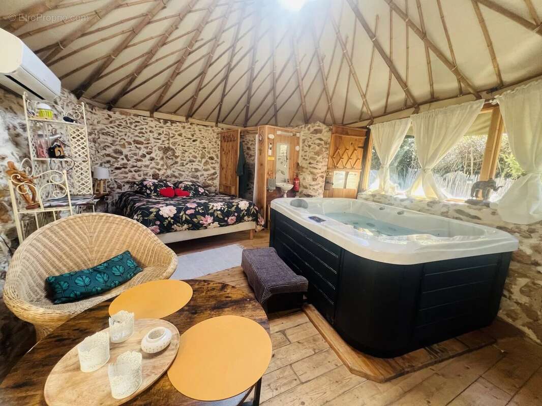 Maison à SAINT-MAXIMIN-LA-SAINTE-BAUME