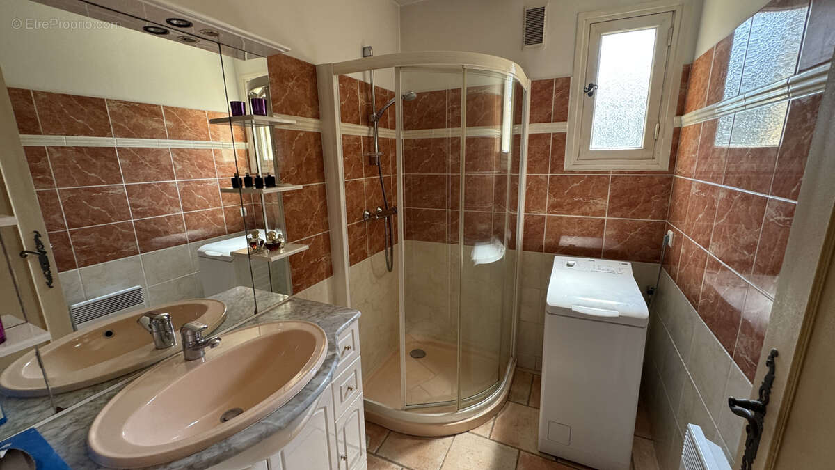 Appartement à PEYMEINADE